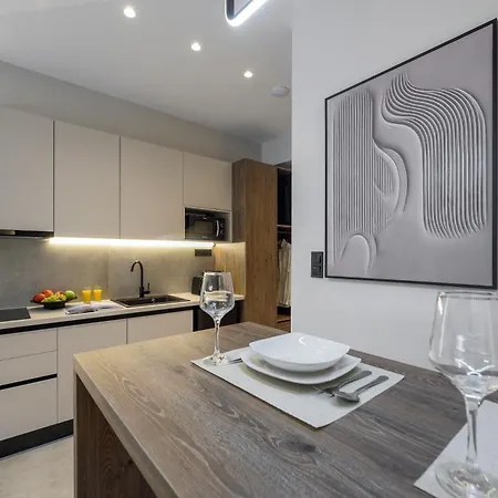 Loena Luxury Салоники