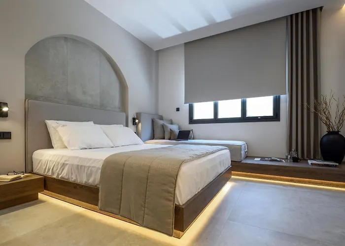 Loena Luxury * Salonic