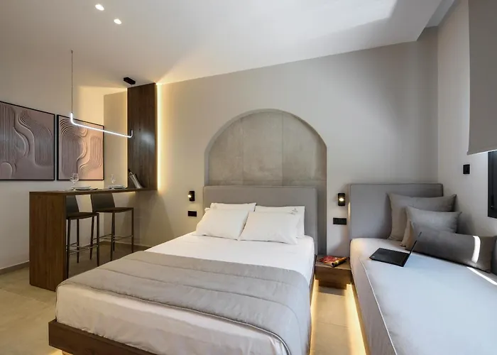 Loena Luxury Salonic